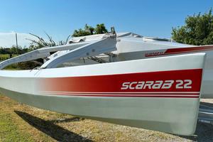 TRIMARANO SCARAB 22 a vela