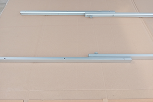 Supporto per tavolo camper con traslatore