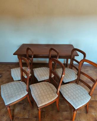 Tavolo e 6 sedie in legno