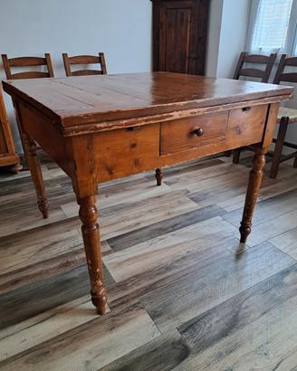 Tavolo da cucina arte povera