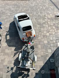 Fiat 500 L epoca con carrello e ciao Piaggio