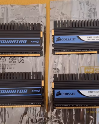 RAM CORSAIR Dominator XMS2 - 4 banchi CM2X1024-640