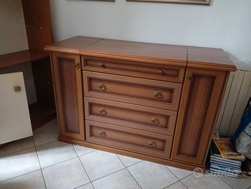 Comò con specchio ante e cassettoni