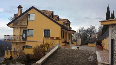 Bilocale arredato in villa
