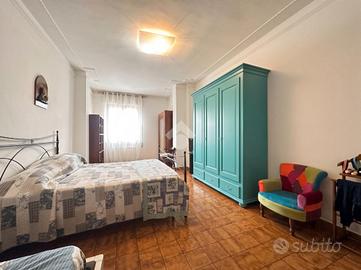 3 LOCALI A CARRARA