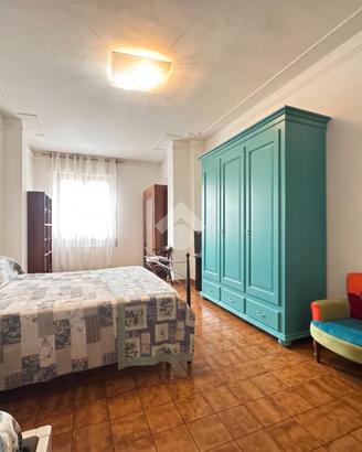 3 LOCALI A CARRARA