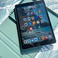 Ipad 8 WifI  32 g
