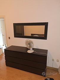 cassettiera e specchio
