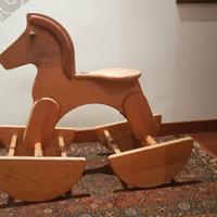 cavallino a dondolo in legno anni '60