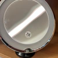 Specchio 7 ingrandimenti luci led - con ventosa
