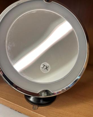 Specchio 7 ingrandimenti luci led - con ventosa