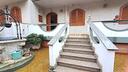 villa-indipendente-con-spazi-esterni-e-box-