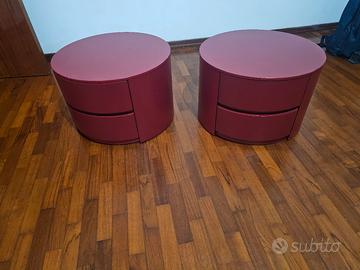 Coppia comodini laccati di rosso con 2 cassetti