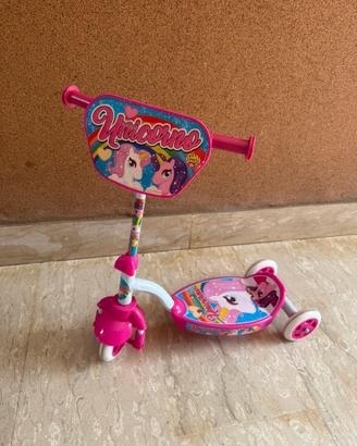 Monopattino bimba unicorno