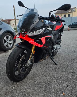 Aprilia Tuono V4 Factory 2025