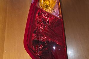 Fanale Post.  Fiat Grande Punto 