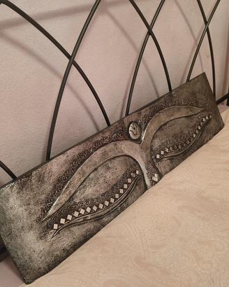 Decoro etnico in legno