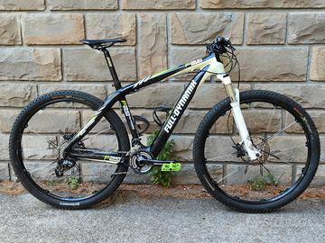 Full-Dynamix F29 Carbon, Reba CrankBros Cobalt 2