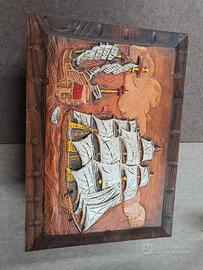 bauletto in legno decorato