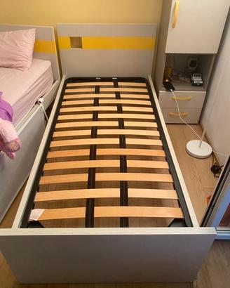 Letto singolo con rete a doghe