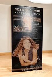 Cristina D’Avena due magnifici articoli di design