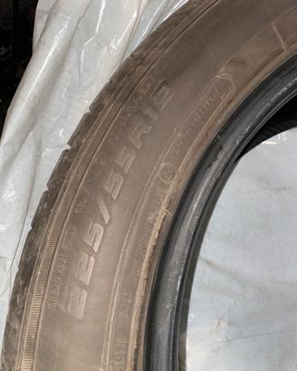 Gomme auto