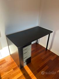 Scrivania IKEA LAGKAPTEN/ALEX 120x60 nera