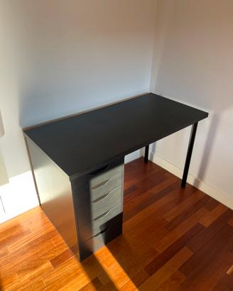 Scrivania IKEA LAGKAPTEN/ALEX 120x60 nera