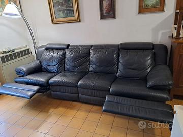 DIVANO IN PELLE