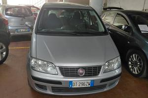 Fiat Idea 1.2 16V BlackLabel