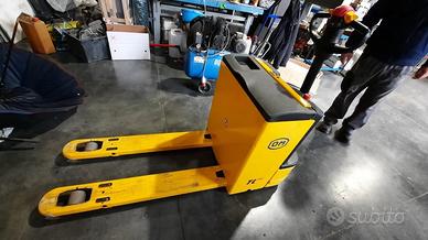 Carrello elevatore OM 1800 KG
