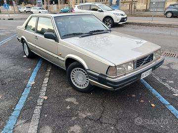 VOLVO Serie 700 - 1989