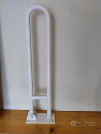 Maniglione ribaltabile per disabili 