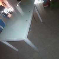 tavolo in vetro temperato 
