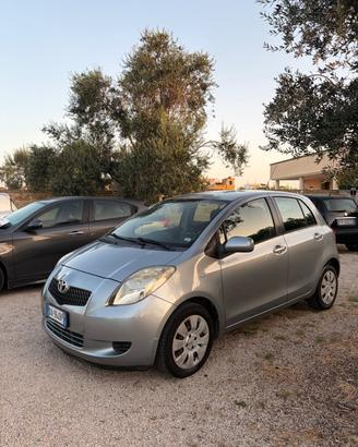 Toyota Yaris 1.3 5 porte in buonissimee condizioni