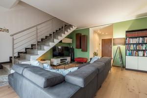 Appartamento duplex centro due carrare