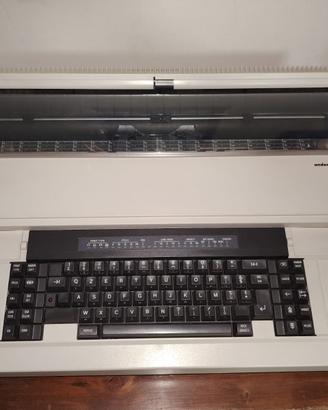 Macchina da scrivere Underwood 7500