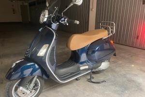 Vespa GTS 300