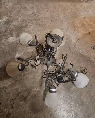 lampadario in ferro battuto