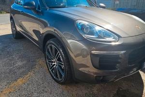 cayenne fine 2015 3.0 diesel 262 cv