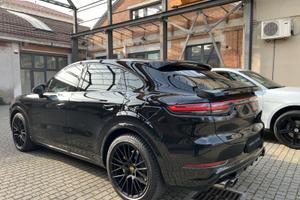 PORSCHE CAYENNE COUPE' HYBRID 2021 TETTO