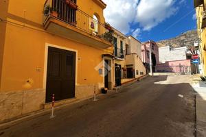 3 LOCALI A SANTA FLAVIA