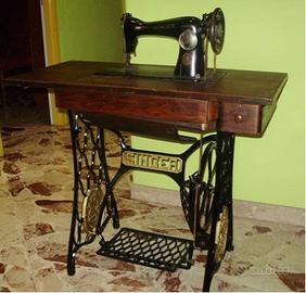 Macchina da cucire Singer a pedale 1934 - Arredamento e Casalinghi In  vendita a Catania