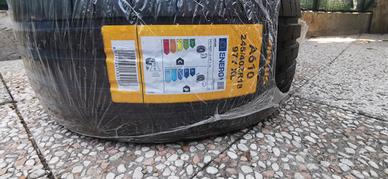 Gomme 245 40 r18 estive 