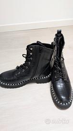 scarpe effetto coccodrillo