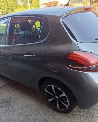 Peugeout 208  1.2 PureTech Benzina (82 CV / 61 kW