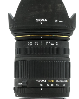 Sigma 18-50mm F2.8 EX DC SA