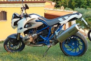 BMW hp2 Megamoto
