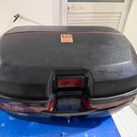 BAULE CON STAFFA MARCA GIVI