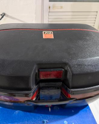 BAULE CON STAFFA MARCA GIVI